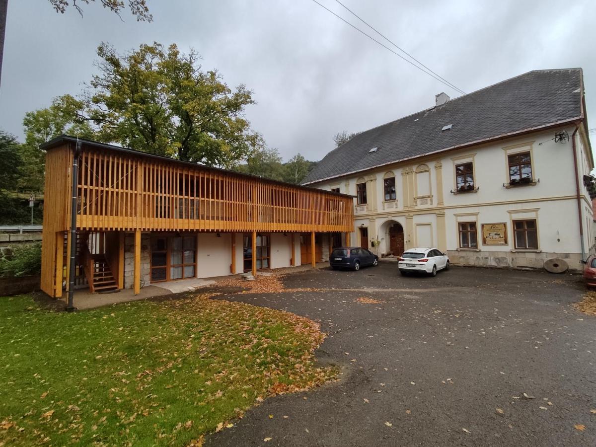 Apartment Ve Mlyne Teplice nad Metují Exterior foto