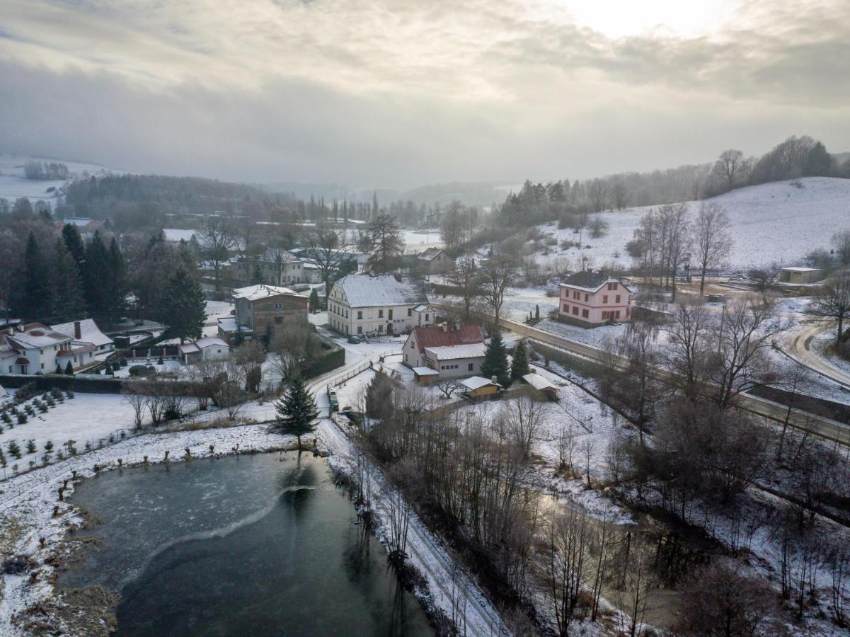 Apartment Ve Mlyne Teplice nad Metují Exterior foto